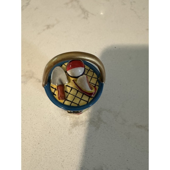 Beach Bucket Trinket/Ring Box With Mini Beach Ball And Shovel - Picture 2 of 9